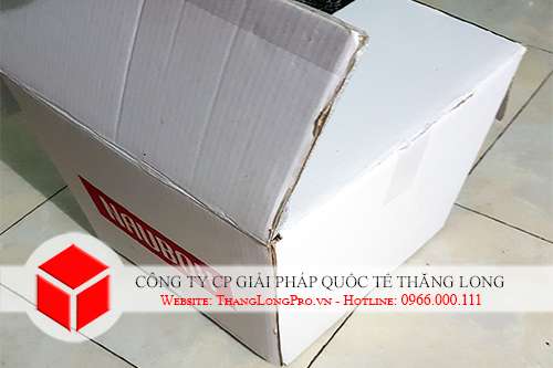 thùng carton màu trắng